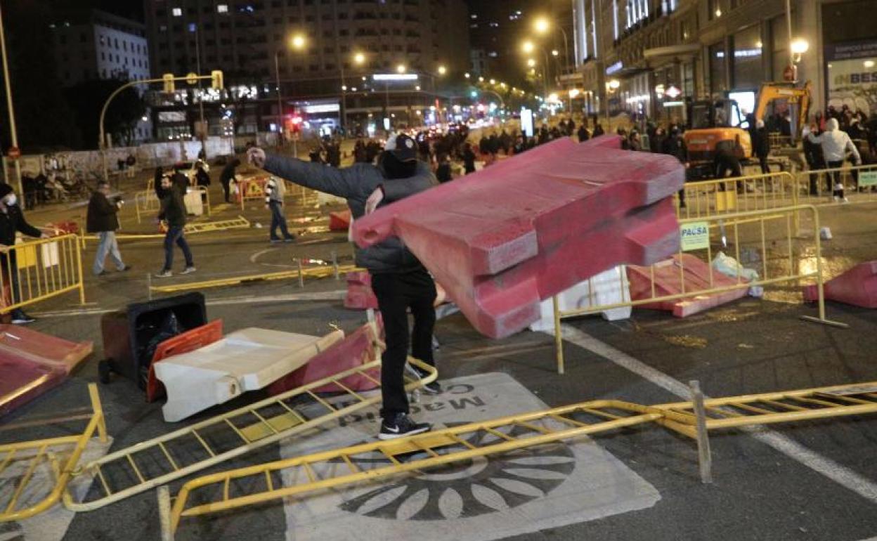 Protestas en la Gran Vía de Madrid .