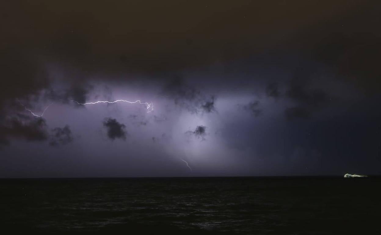 Finaliza el aviso por lluvias en Málaga de hoy y Aemet activa otro por vientos para este viernes