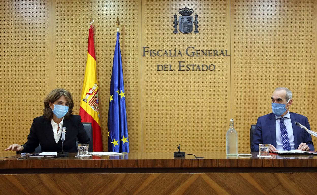 Dolores Delgado, fiscal general del Estado, y Alejandro Luzón, fiscal jefe Anticorrupción.