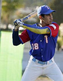 Imagen secundaria 2 - DIferentes imagénes de juego o entrenamiento de los Tiburones de Málaga. 