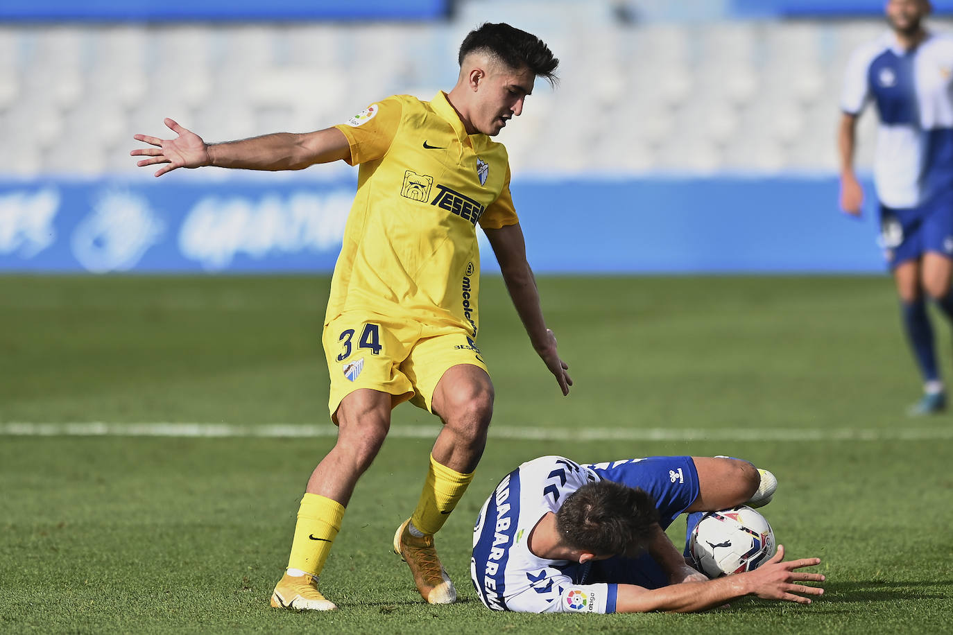 Fotos: Las imágenes del partido del Málaga en Sabadell