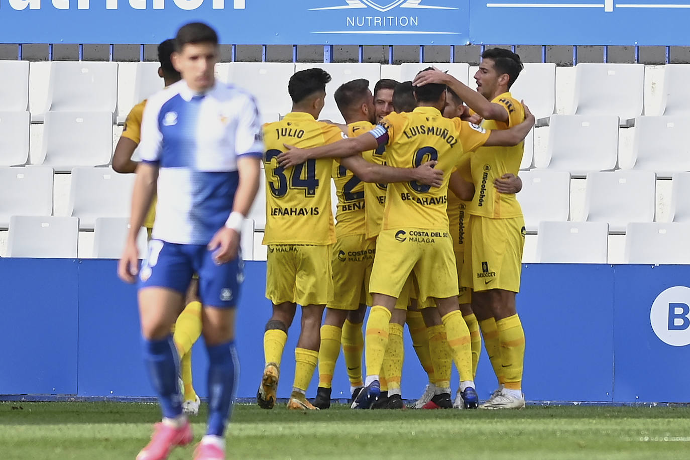 Fotos: Las imágenes del partido del Málaga en Sabadell