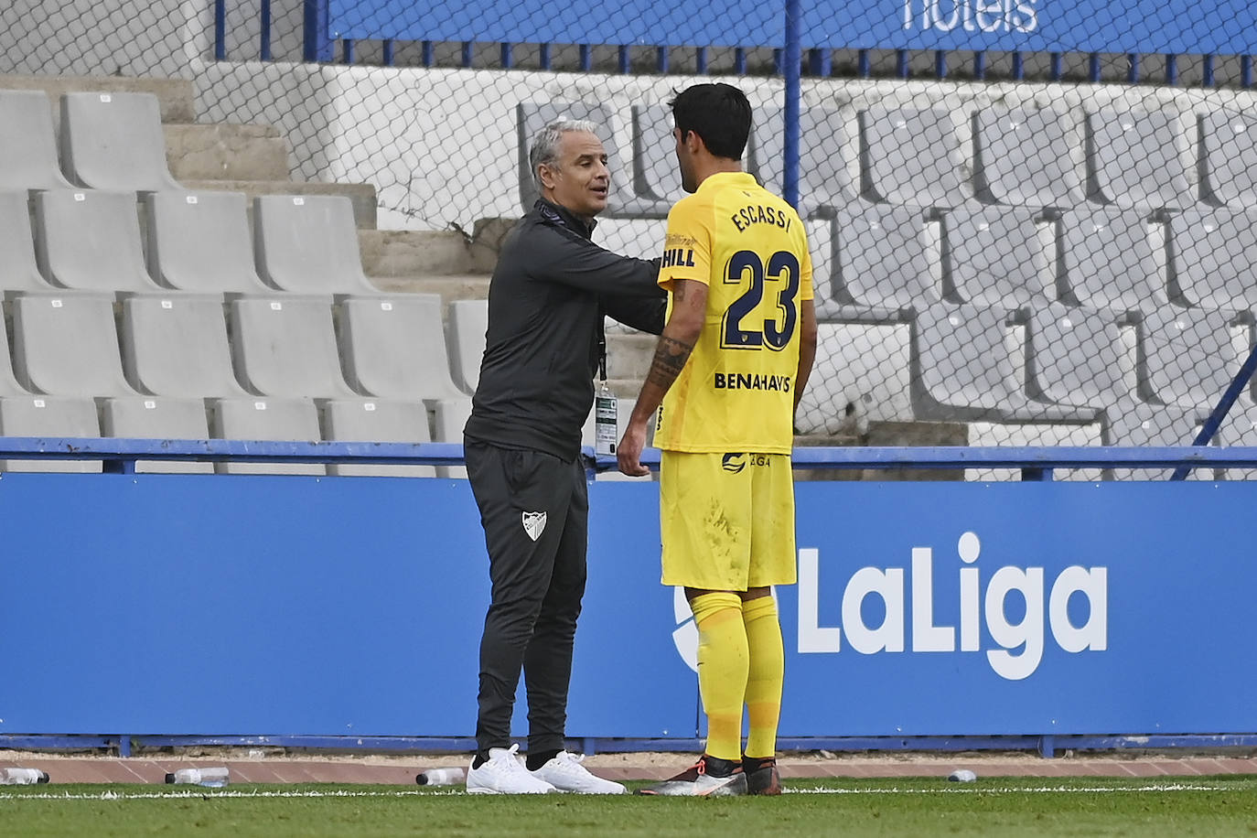 Fotos: Las imágenes del partido del Málaga en Sabadell