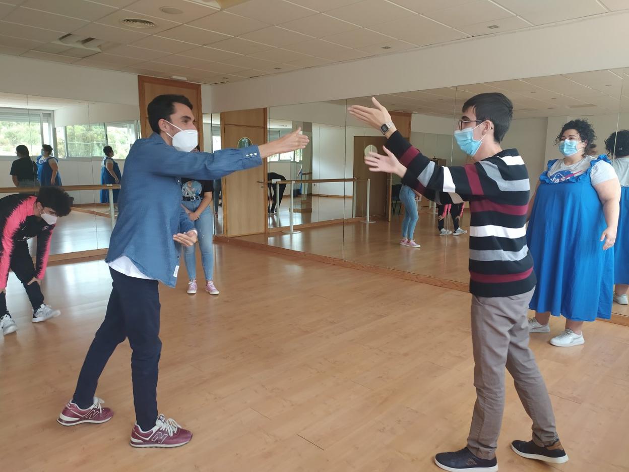 Alumnos del Título Propio Técnico Auxiliar en Entornos Culturales. 