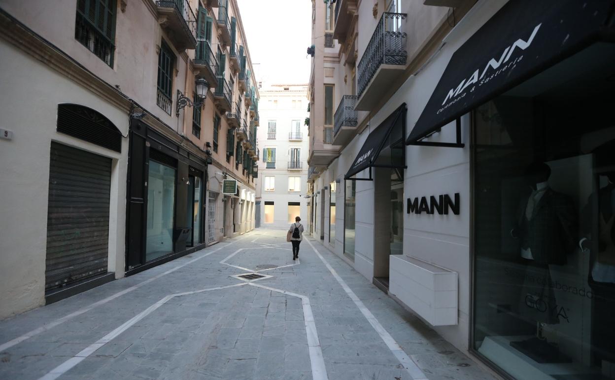 Una calle del Centro, completamente vacía tras el cierre de los comercios. 