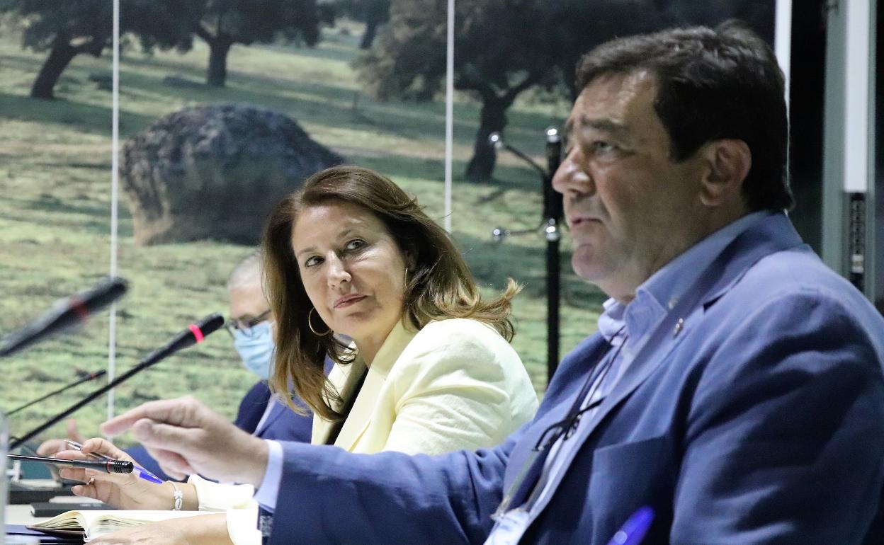 Carmen Crespo y Vicente Pérez. 