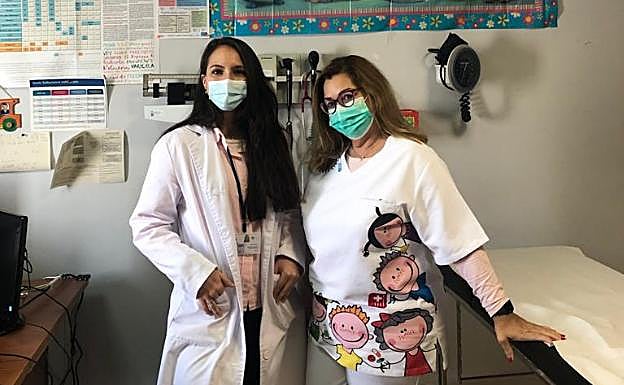 Martín, con su tutora de las prácticas Rosa María de Andrés. 