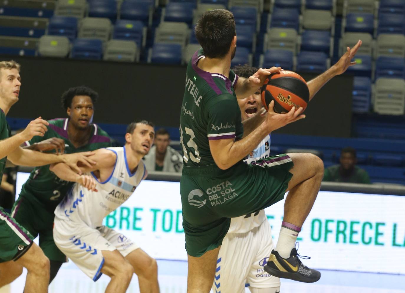 El colista se presentaba como una víctima propicia para que el equipo malagueño lograra un triunfo más que lo consolide en los puestos de 'play-off' 