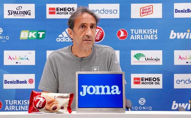 Luis Casimiro, entrenador del Unicaja, en sala de prensa. 