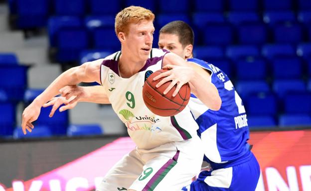 El Unicaja, al Top 16 de la Eurocup con todas las de la ley (66-90)