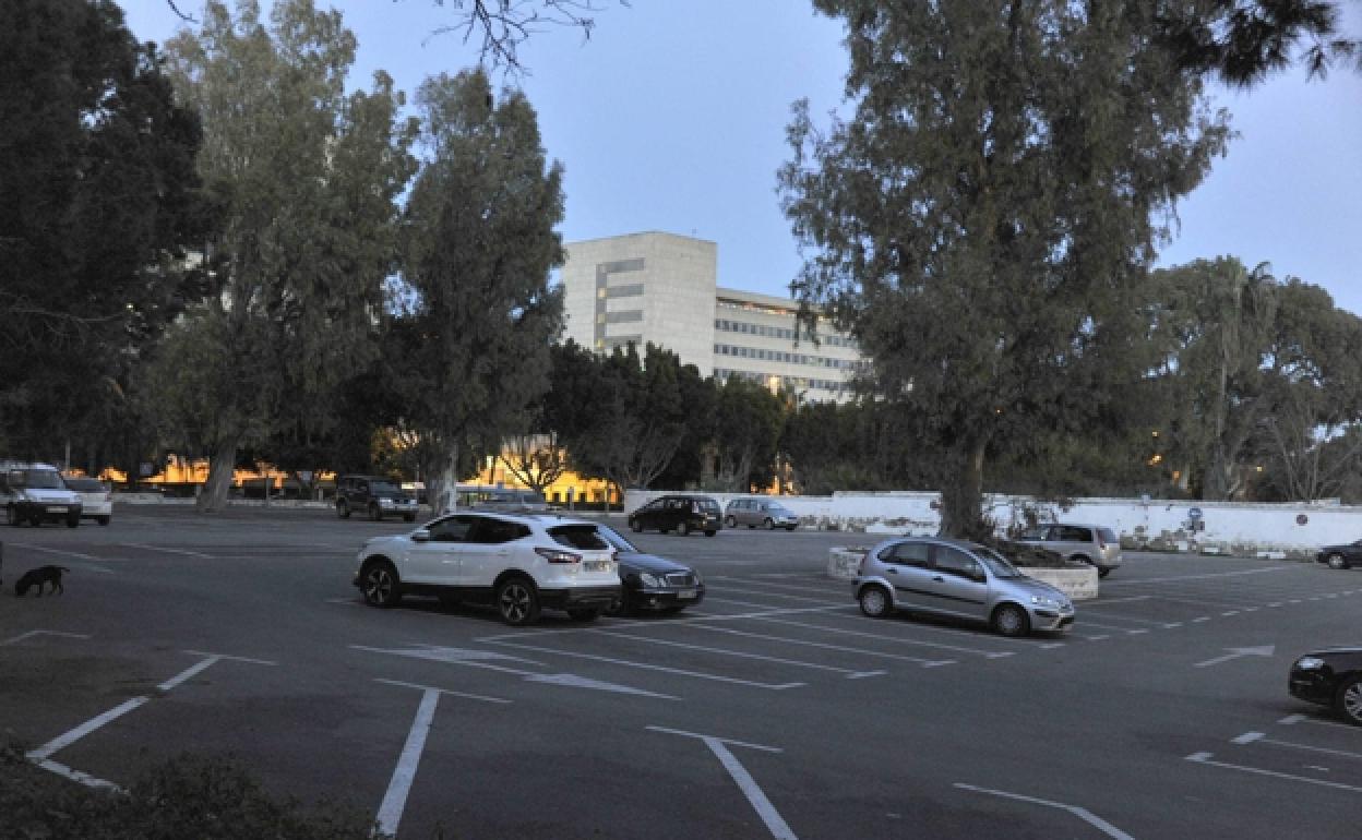 Una imagen del parking del Civil, los terrenos elegidos para construir el tercer hospital. 