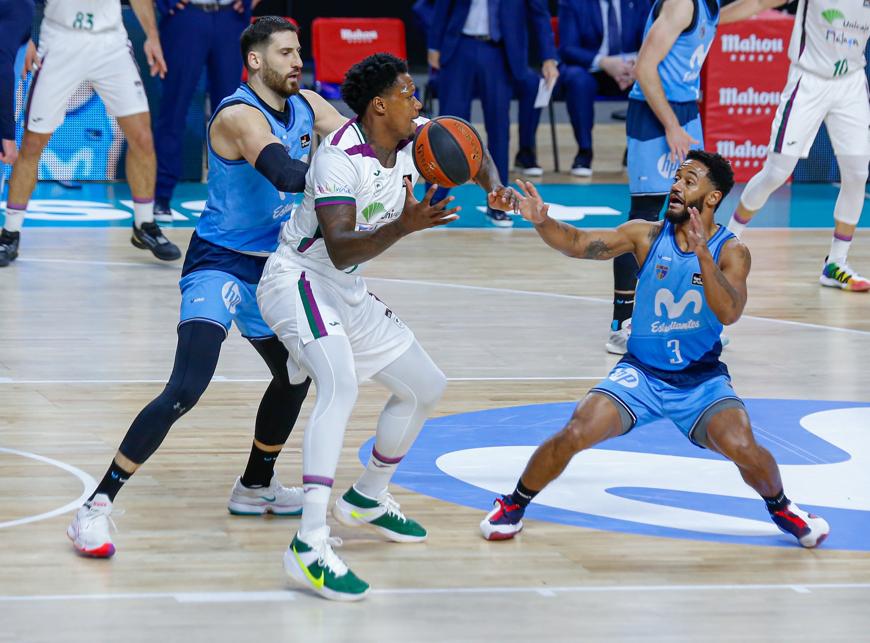 El partido disputado este domingo en el WiZink Center, en fotos.