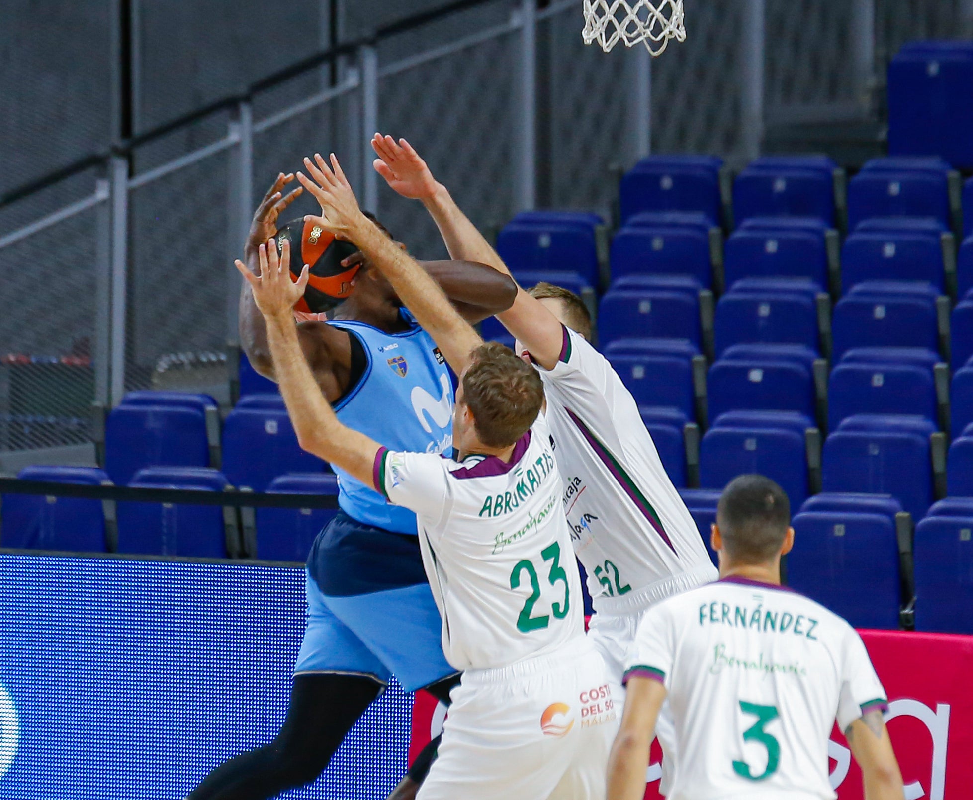 El partido disputado este domingo en el WiZink Center, en fotos.