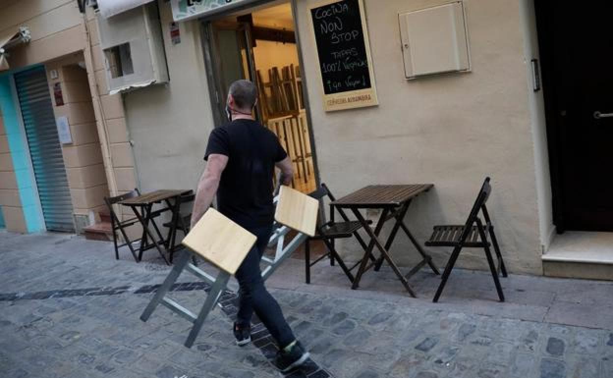Nuevas restricciones en Andalucía: se amplía la recogida de pedidos en bares y restaurantes