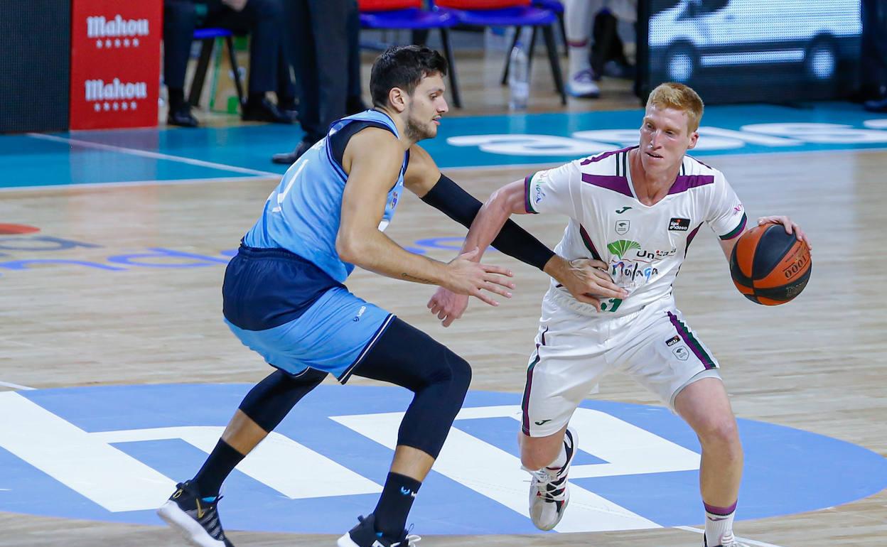 Alberto Díaz, defendido este domingo por Gentile. 