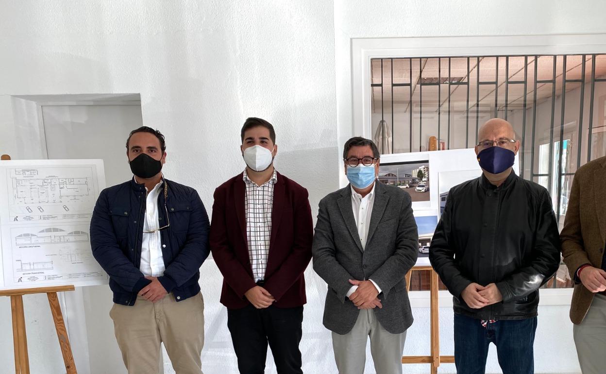 Gallego, Segura, Moreno, Pérez y González han presentado hoy el proyecto del nuevo centro de mayores. 