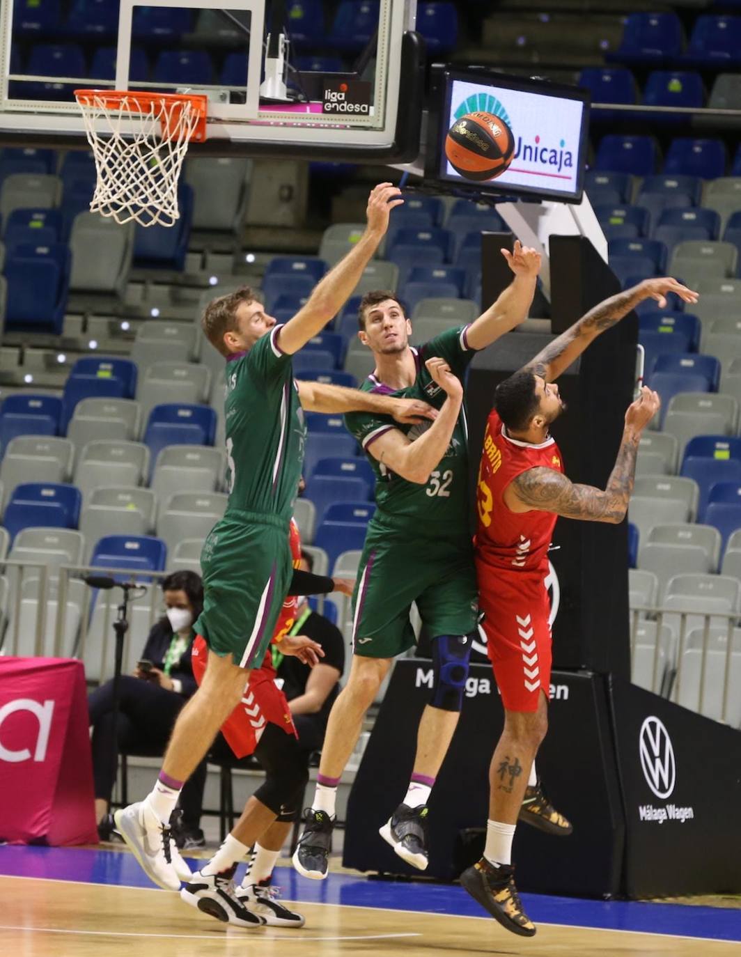 Victoria clara el Unicaja ante el UCAM Murcia