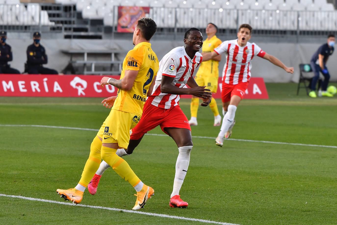 Fotos: Las mejores imágenes del Almería-Málaga