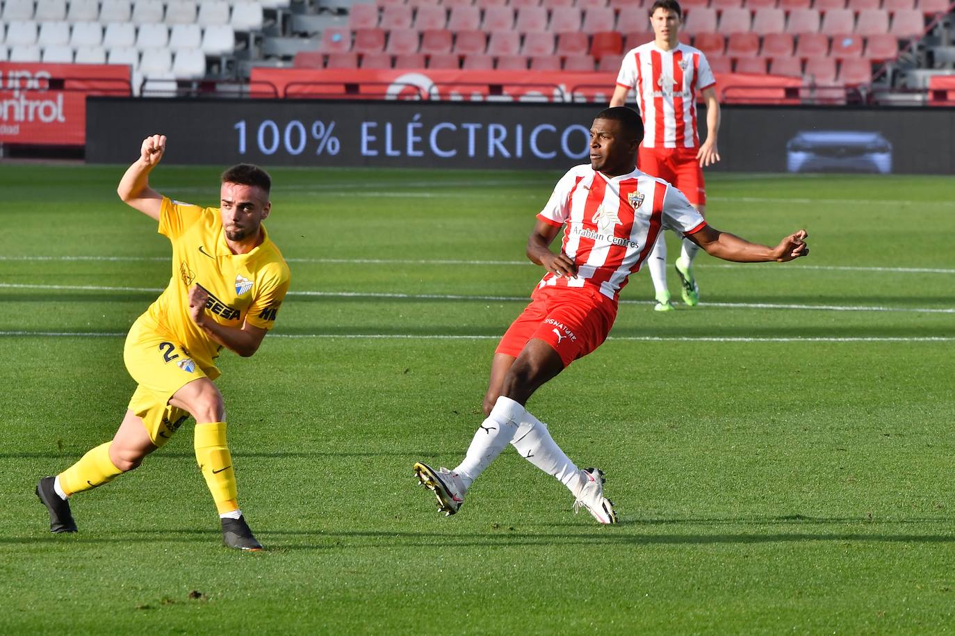 Fotos: Las mejores imágenes del Almería-Málaga