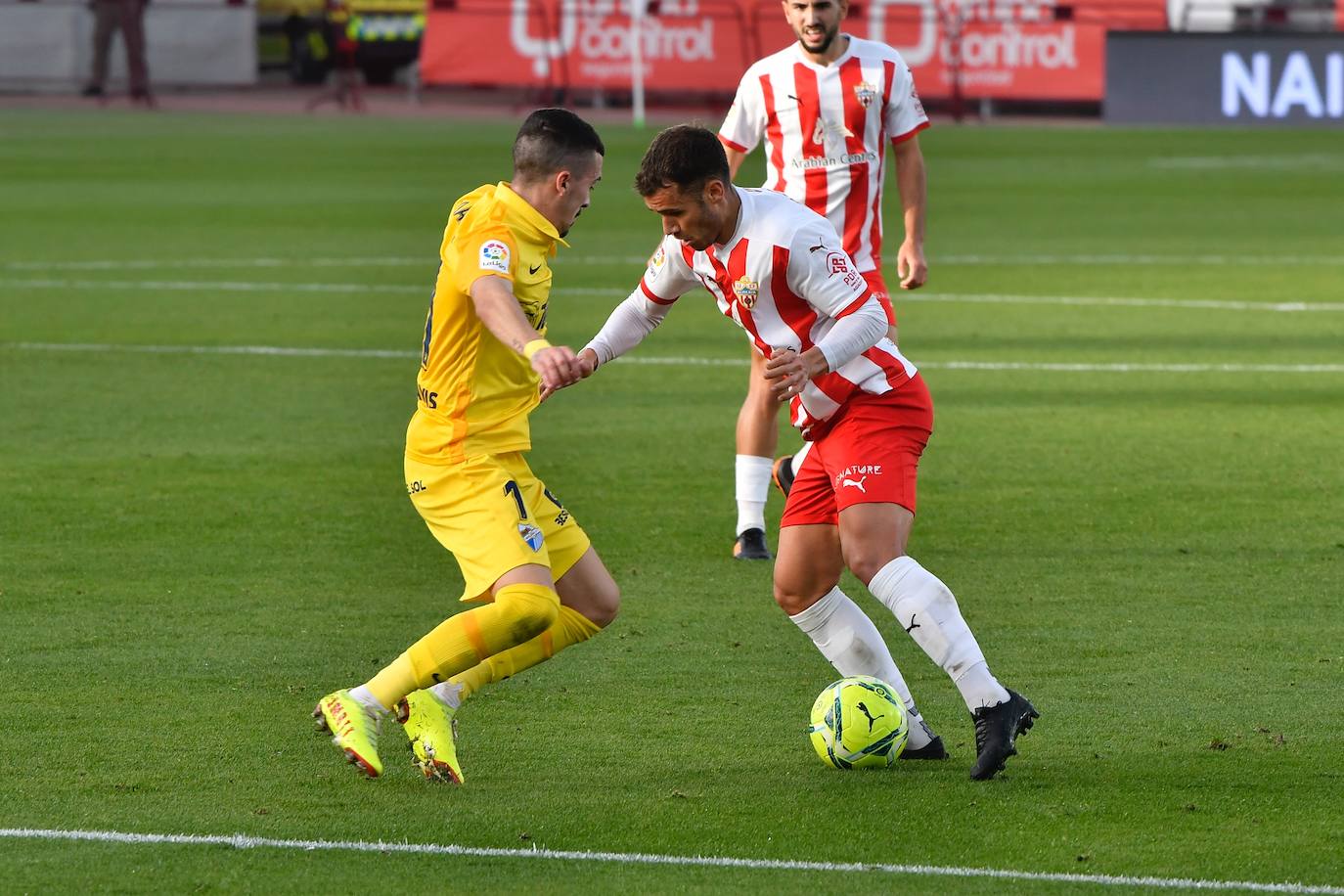 Fotos: Las mejores imágenes del Almería-Málaga