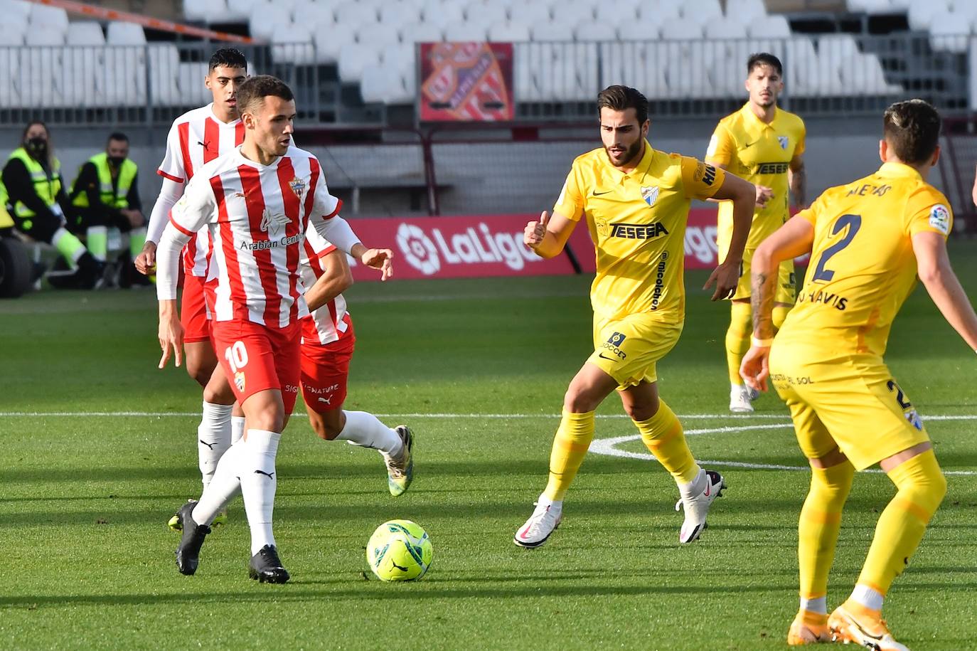 Fotos: Las mejores imágenes del Almería-Málaga