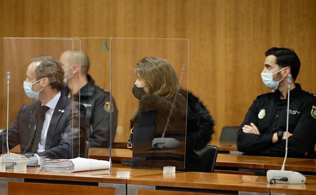 La parricida de La Unión: «No recuerdo nada, yo no haría daño a mi padre, era su hija preferida»