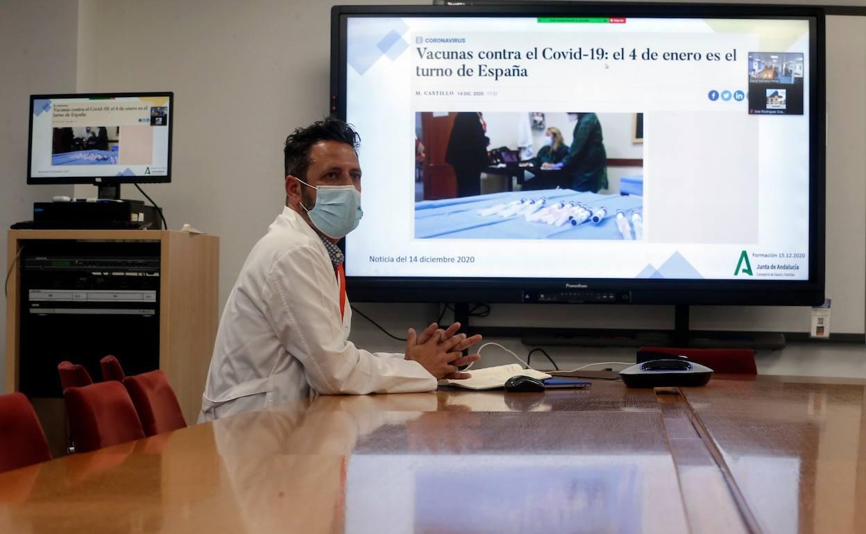 Una sesión formativa sobre la vacuna del coronavirus. 