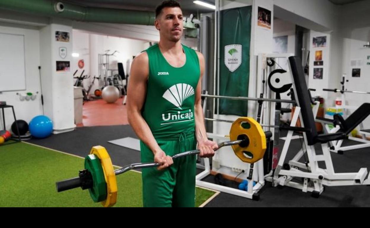 Dragan Milosavljevic, en el gimnasio del Martín Carpena. 