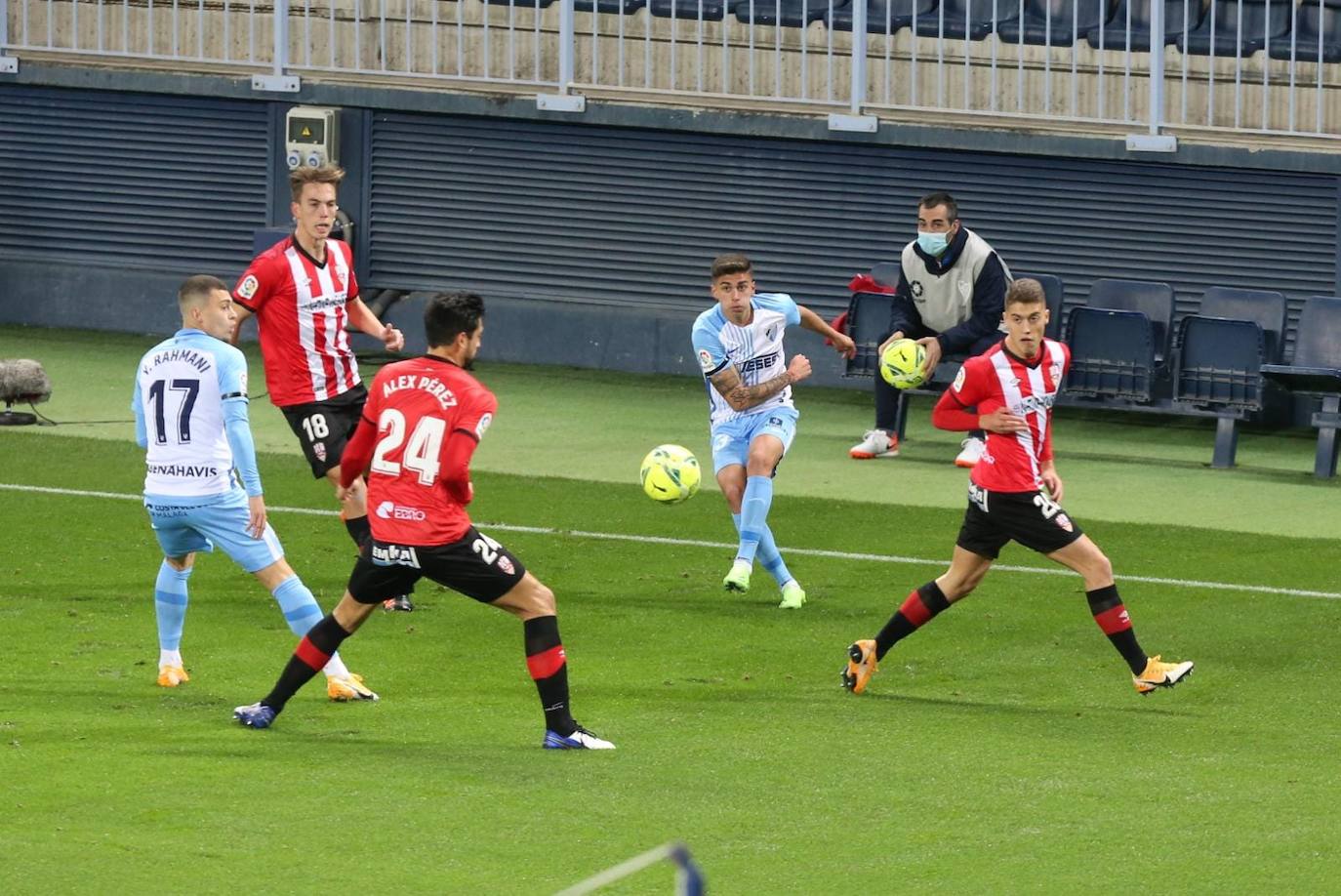 El partido se volvió a disputar en una Rosaleda sin público 