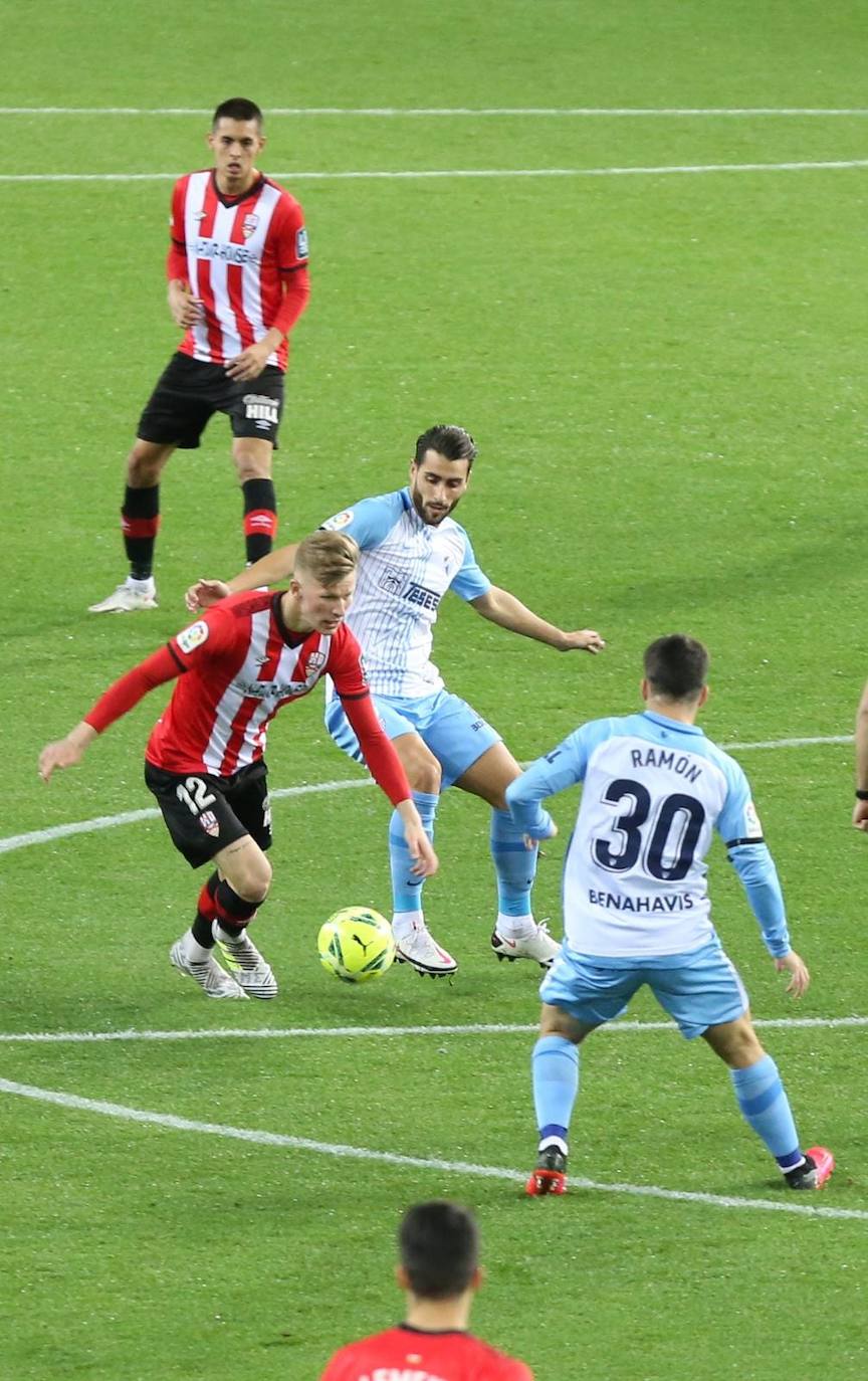 El partido se volvió a disputar en una Rosaleda sin público 