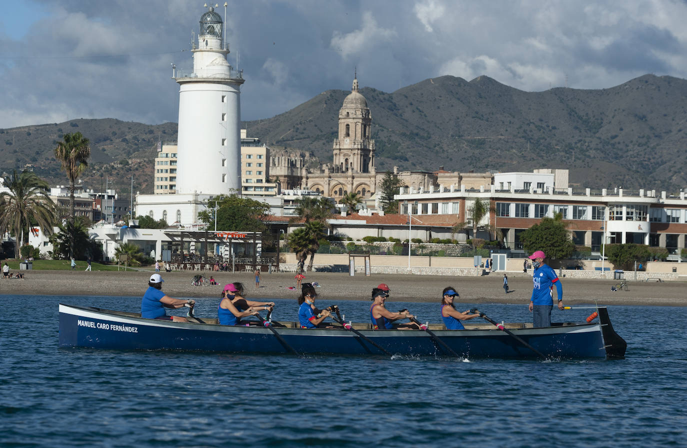 El Real Club Mediterráneo, escenario este domingo de la Regata de Invierno de Remo de Banco Fijo 'Ciudad de Málaga', organizada por el área de Deporte del Ayuntamiento de la ciudad, con el asesoramiento técnico de la Asociación Deportiva Málaga Dragon Boats BCS (Supervivientes del cáncer de mama)