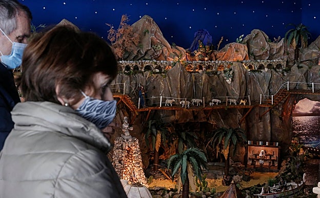 El guiño del nacimiento de la Diputación al Caminito del Rey en ese frente montañoso. 