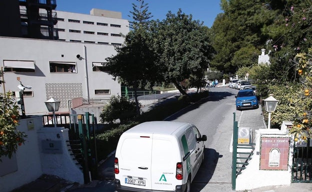 Comienza la vacunación contra el coronavirus en Málaga en la residencia de ancianos de El Palo