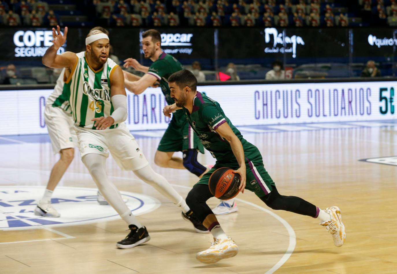 El Unicaja pierde en casa con el Betis en la prórroga. 