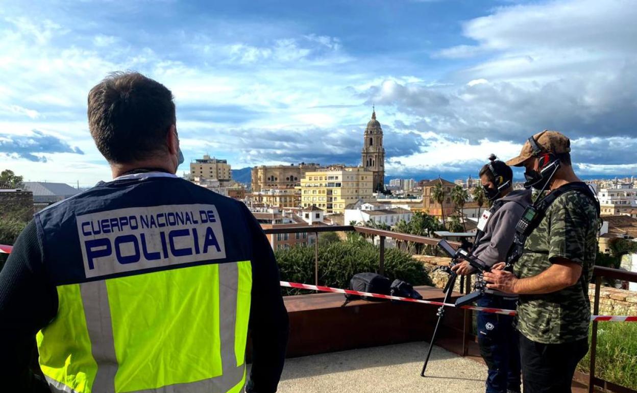 Actividad con drones supervisada por la Policía Nacional. 