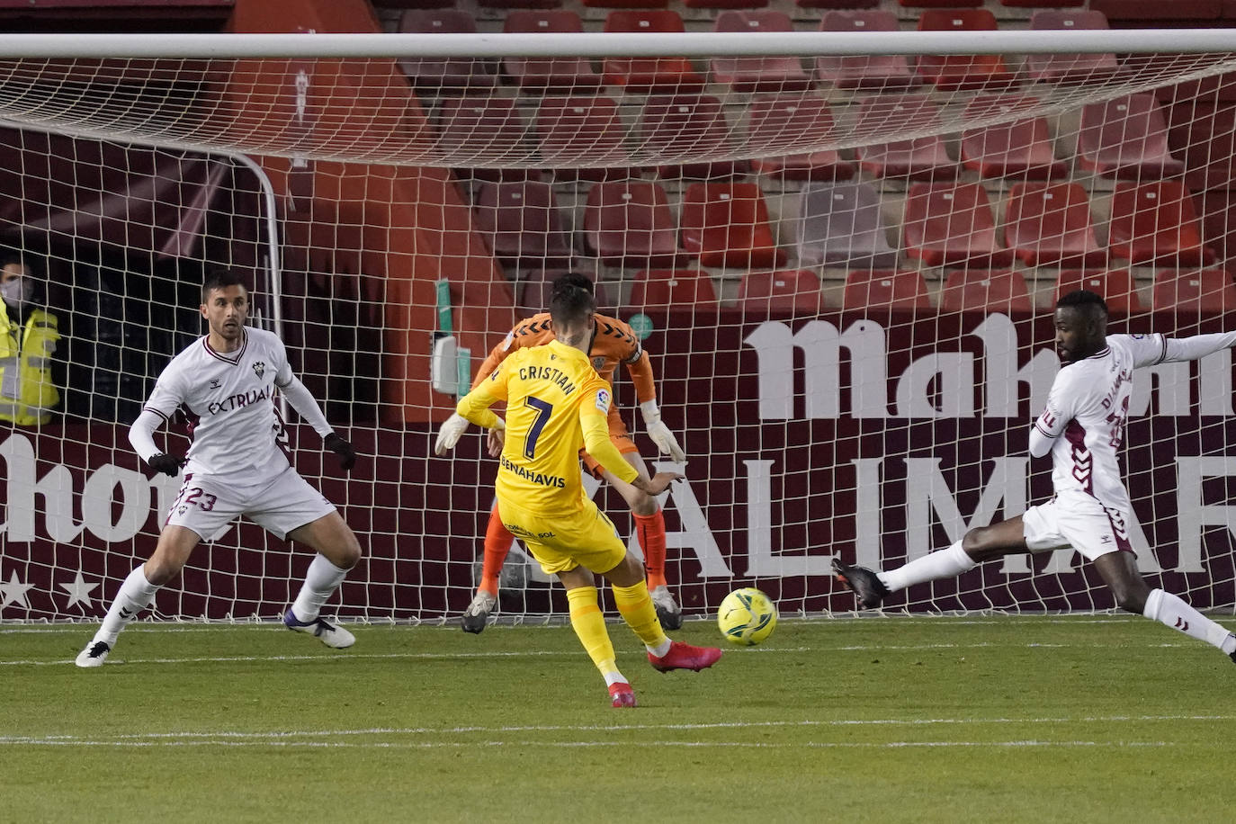 Fotos: Las mejores imágenes del Albacete-Málaga