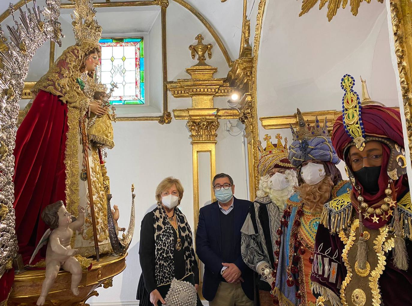 Los Reyes Magos visitan a los niños de Vélez-Málaga