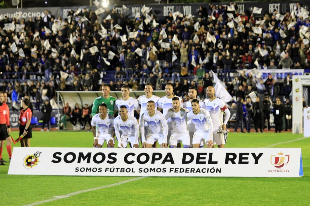 Once del Marbella hace casi un año en la cita copera con el Valladolid, que se decidió en los penaltis. 