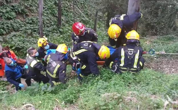 Un momento del rescate, en Gibralfaro.
