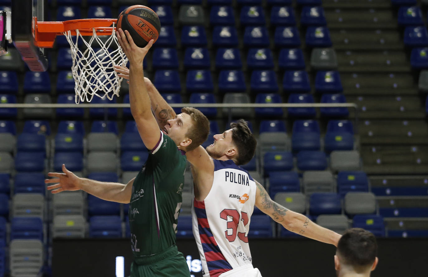 El Unicaja, derrotado en casa por el Baskonia. 