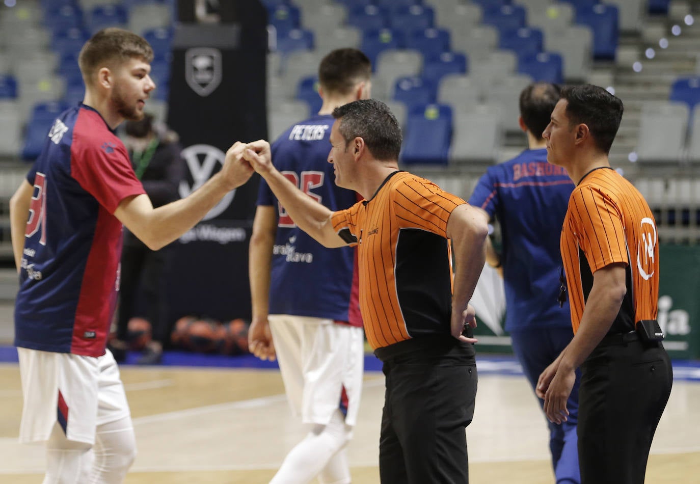 El Unicaja, derrotado en casa por el Baskonia. 