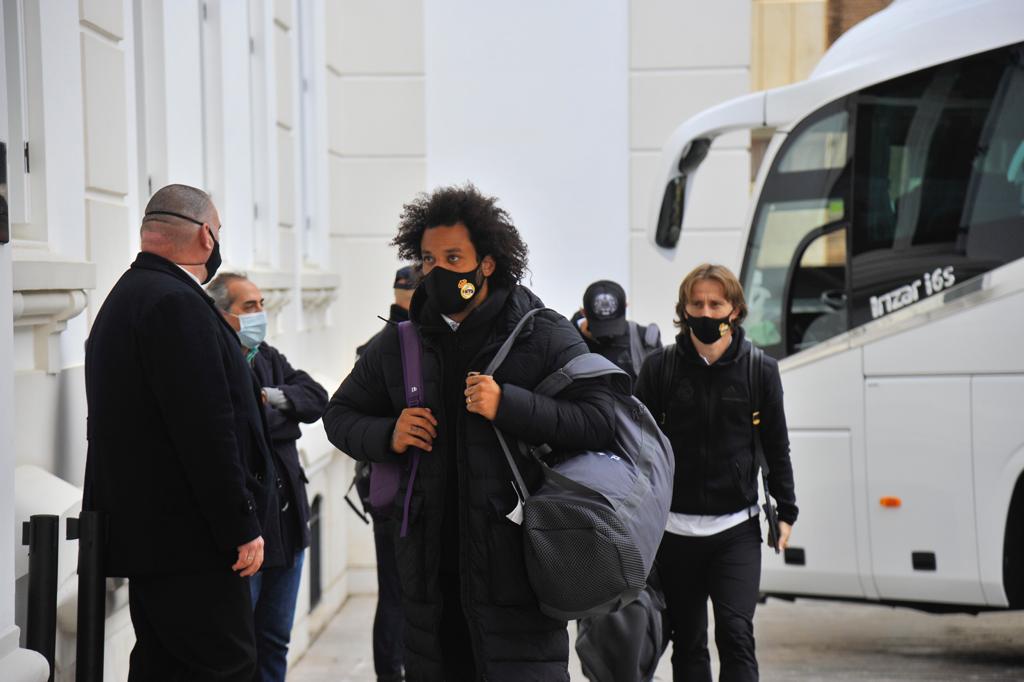 El conjunto blanco viajó directamente desde Pamplona sin pasar por la capita para evitar nuevas complicaciones por el tiempo