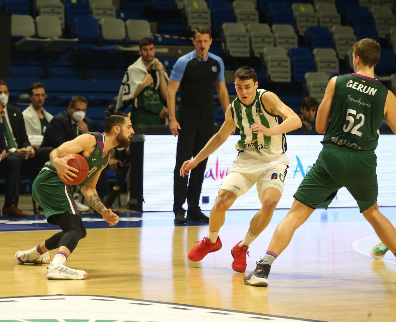 La segunda fase de la Eurocup arrancó en el Martín Carpena