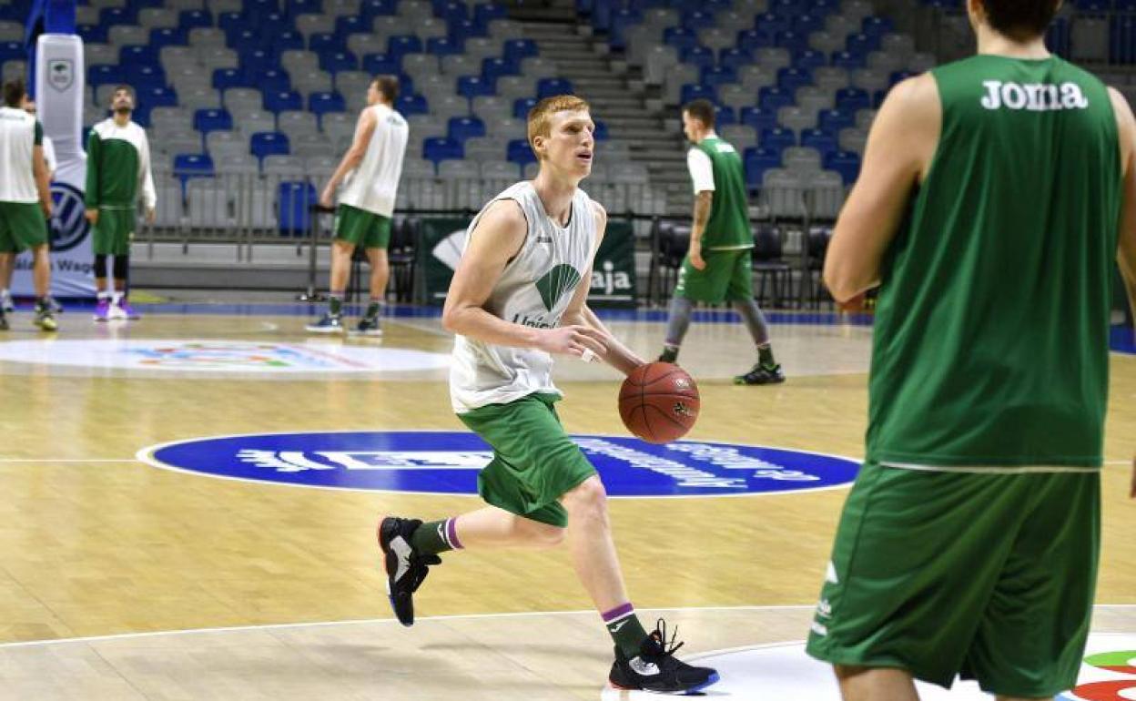 Alberto Díaz, durante un entrenamiento en el Palacio de los Deportes. 