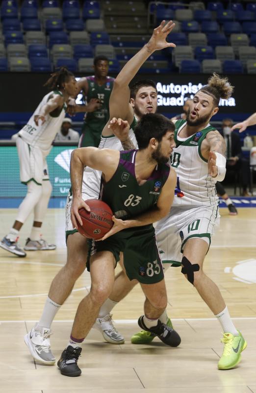 El equipo malagueño, hundido, entierra sus opciones en la Eurocup