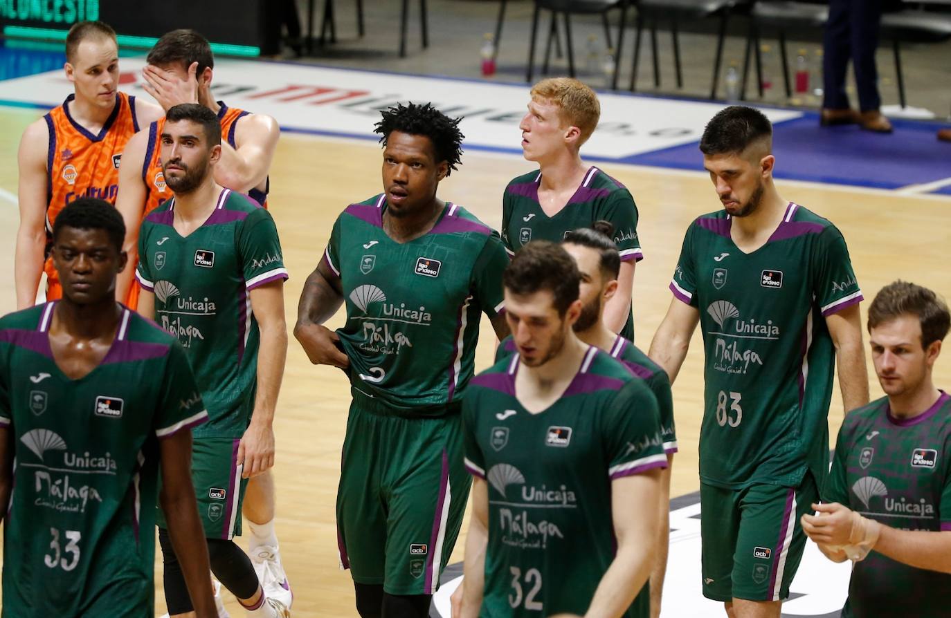 Derrota del Unicaja en casa ante el Valencia Basket. 