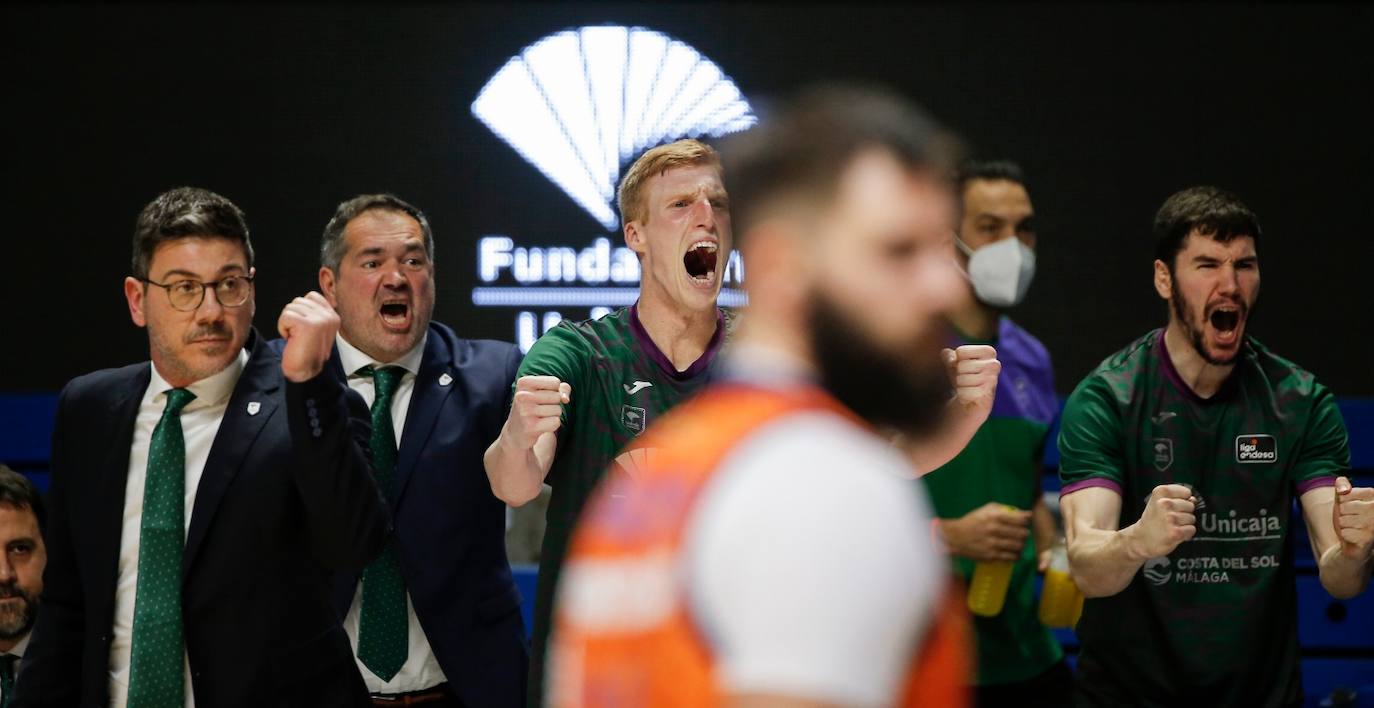 Derrota del Unicaja en casa ante el Valencia Basket. 