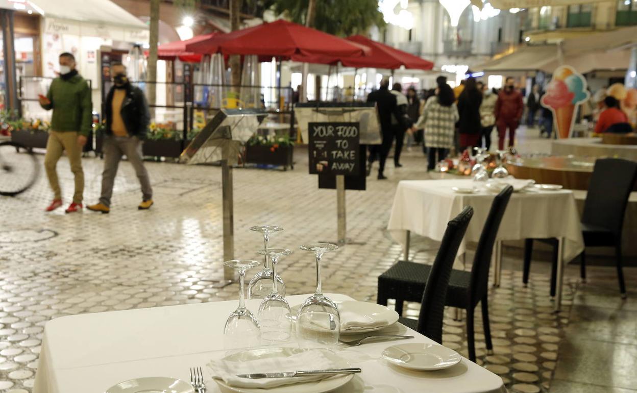 La CEA se suma al reclamo de que se adelante el toque de queda en Andalucía