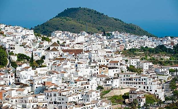 Casos confirmados, curados y fallecidos por COVID-19 en Frigiliana
