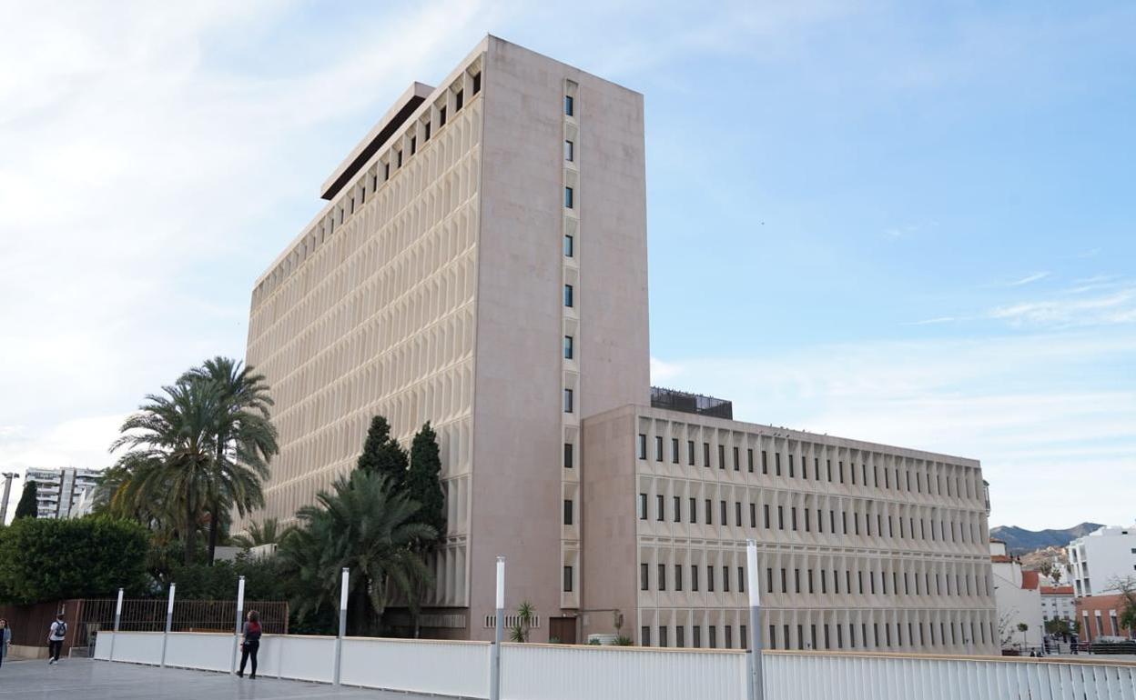 El desalojo del edificio se completó en diciembre de 2019. 